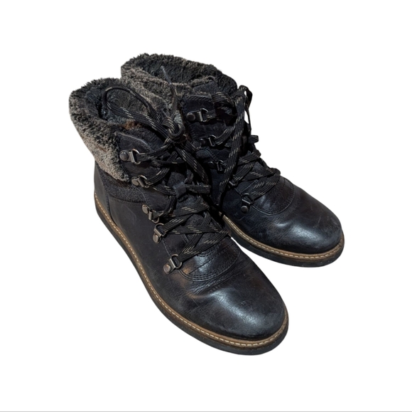 Clarks Glick Clarmont Black Leather Ankle Boots Faux Fur 8 M - Picture 2 of 7